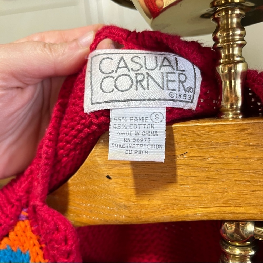 Casual Corner Artsy 90s Red Knit Sweater Vibrant Details Art To Wear - Picture 7 of 11